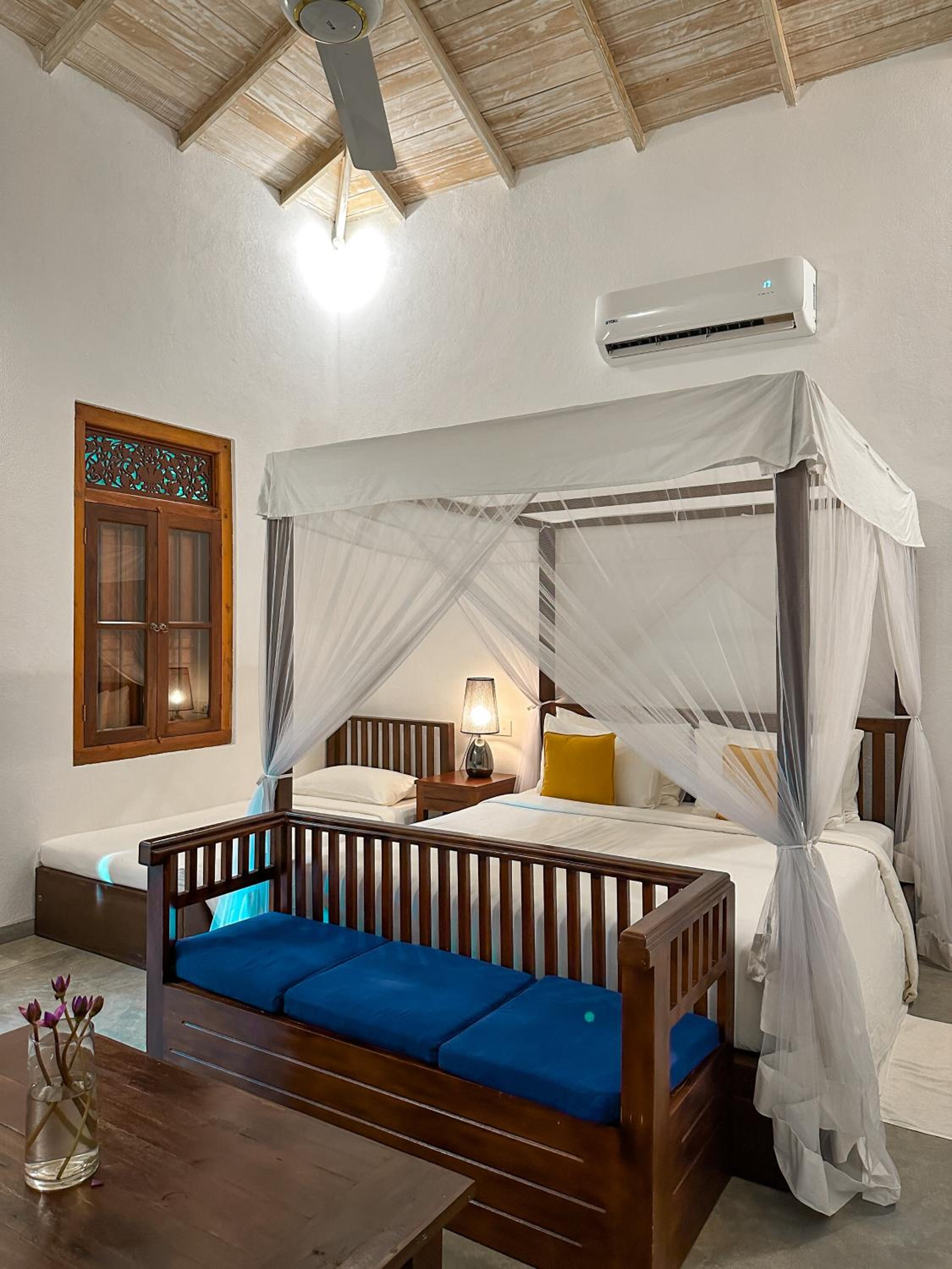 Family Room with Pool View photo 3
