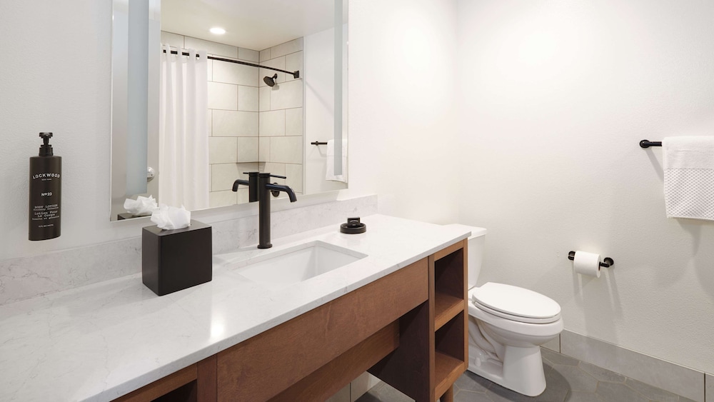 Room, Multiple Beds - Photo 4