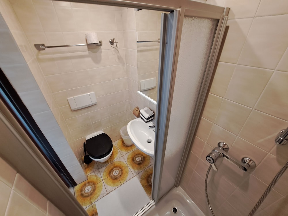 Comfort Apartment, 2 Bedrooms, Non Smoking, Mountain View, photo 6