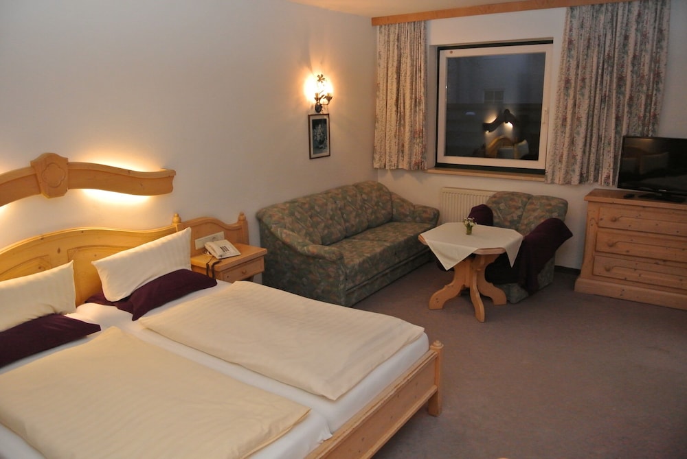 Standard Triple Room photo 1