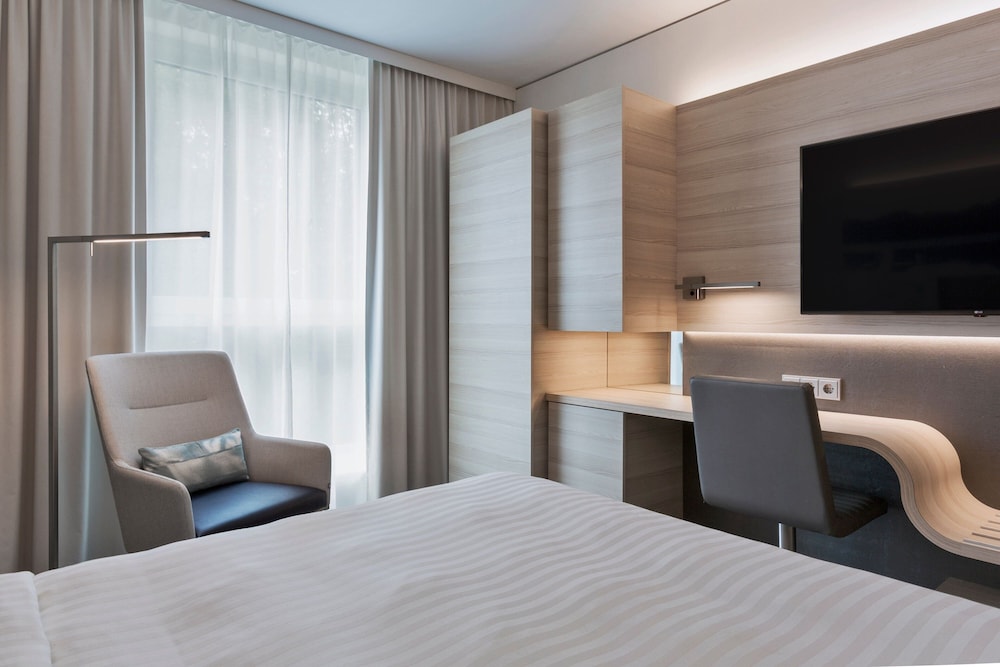 Deluxe Room, 1 King Bed
