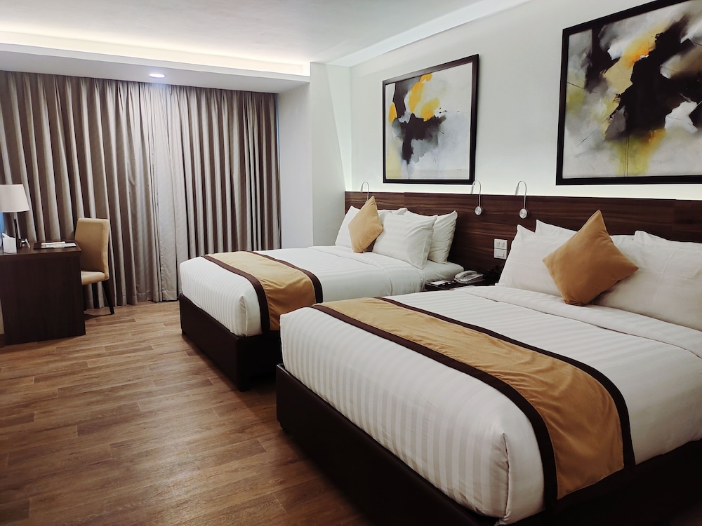 Deluxe Room, 2 Queen Beds photo 3