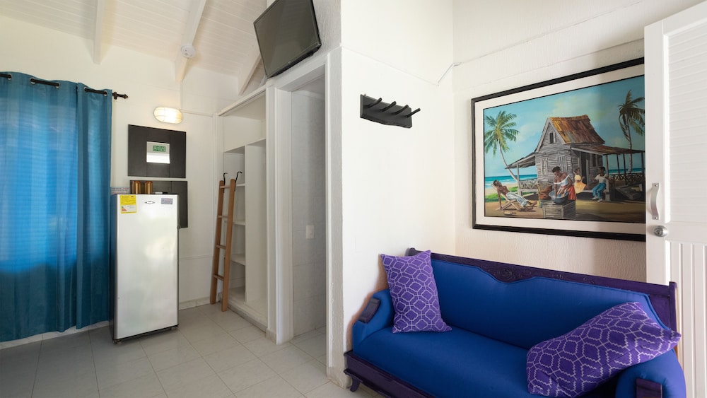 Quadruple Room - Photo 9