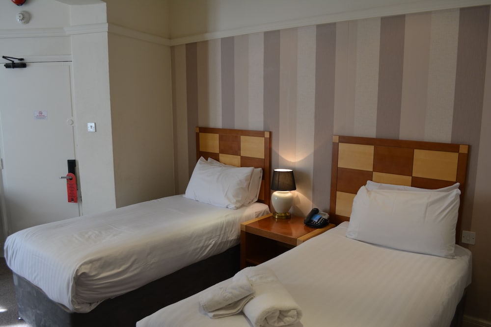 Standard Room, 2 Twin Beds, Non Smoking - Photo 3