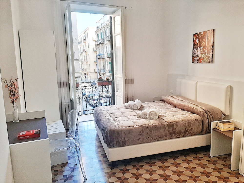 Comfort Room, Multiple Beds, Balcony, City View photo 1