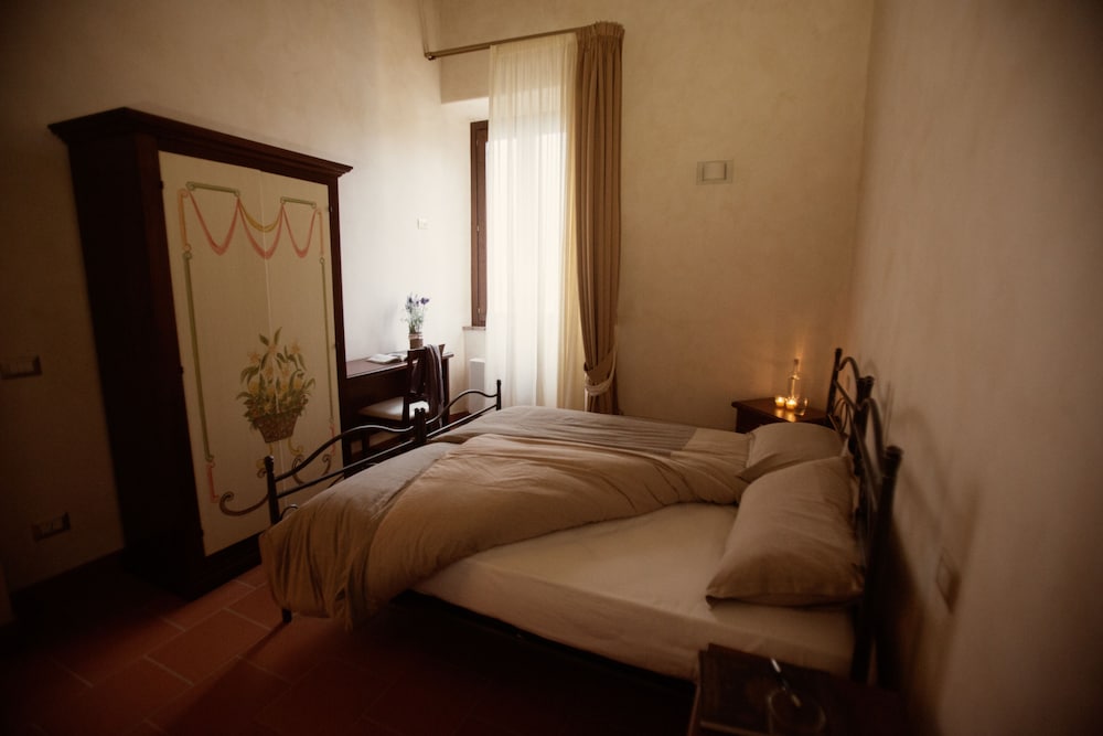 Double or Twin Room photo 3