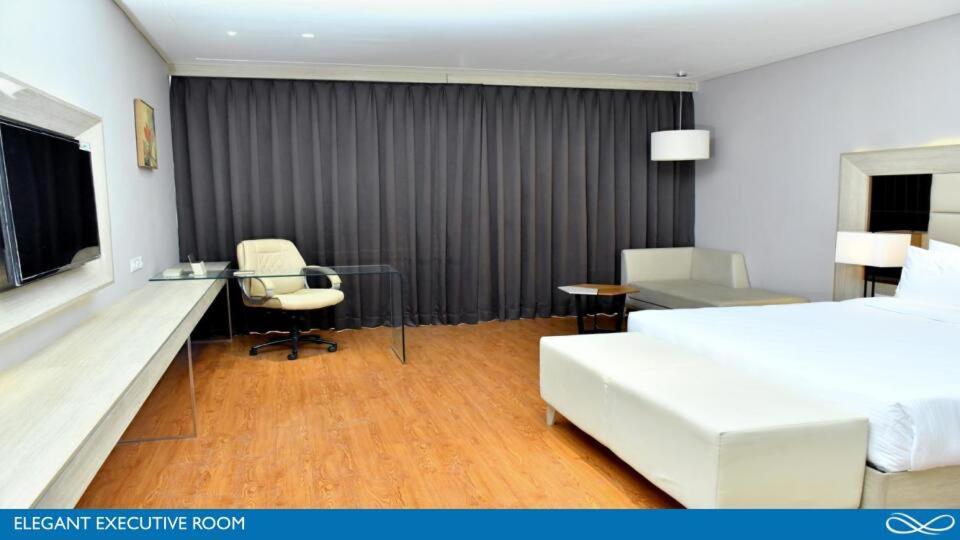 Premium Room - 1 Double Bed - Photo 6