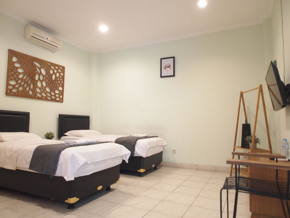 Deluxe Room - Photo 7