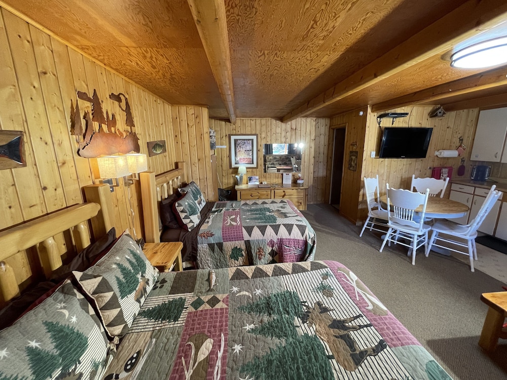 Standard Suite, Multiple Beds, Non Smoking, Kitchenette photo 1