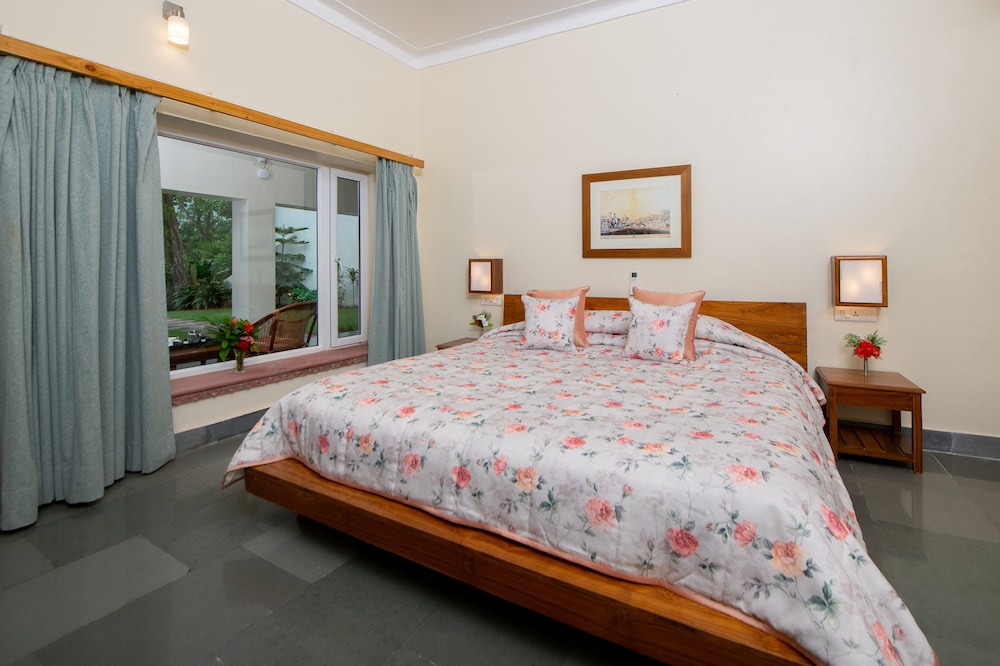 Deluxe Double Room, Garden View