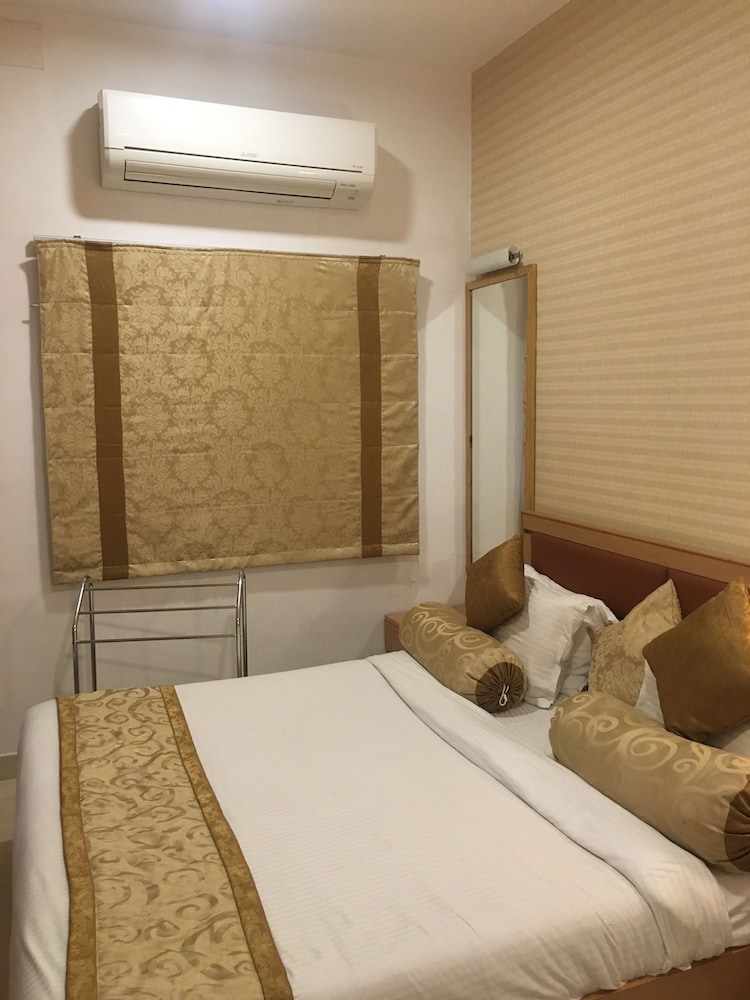Standard Double Room, 1 Queen Bed photo 2