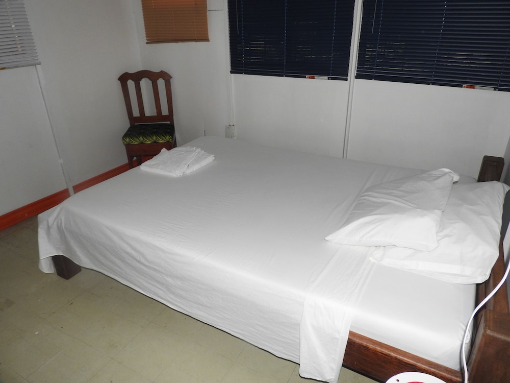 Basic Single Room, 1 Twin Bed, Kitchenette photo 3