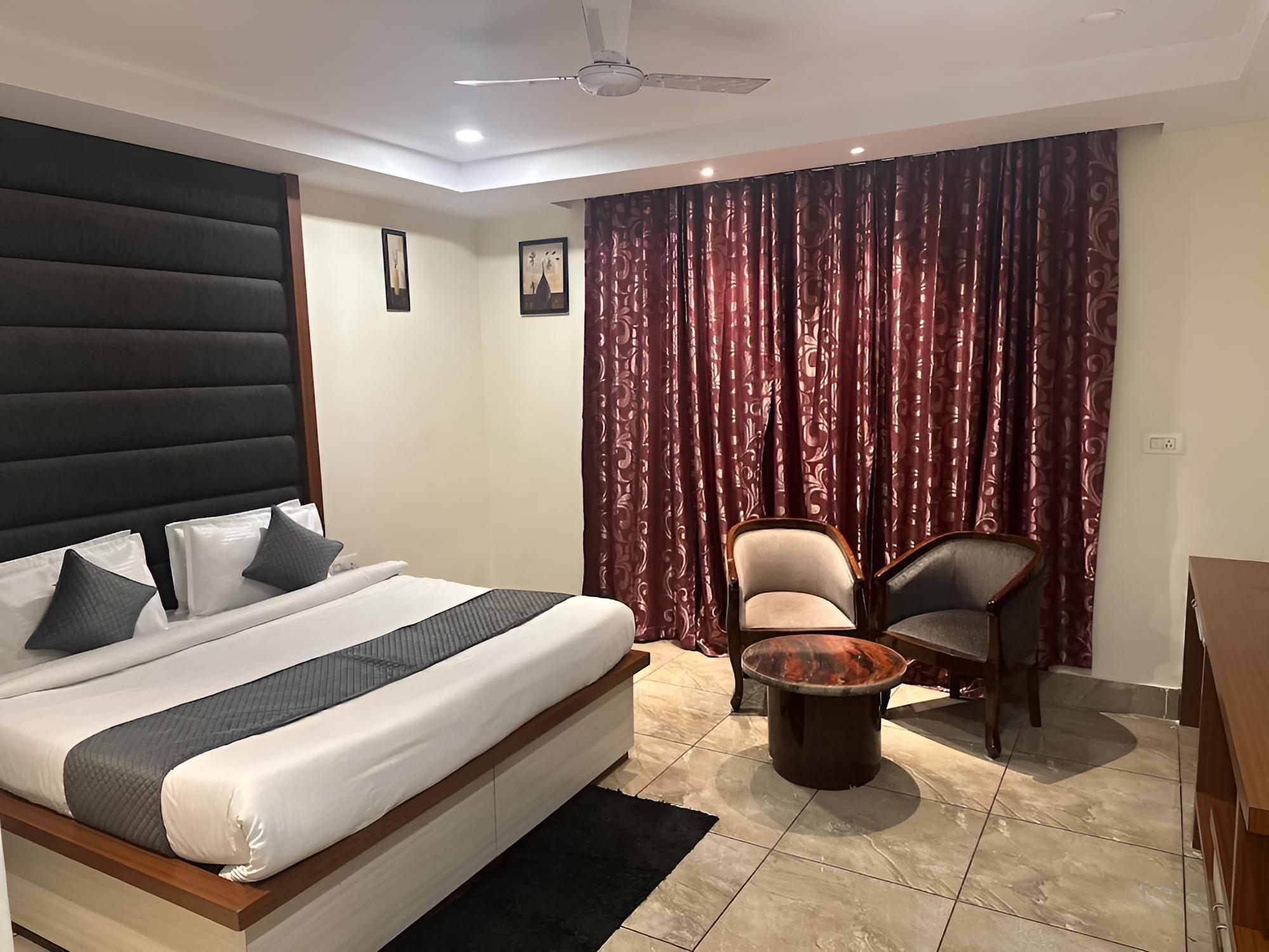 Deluxe Room - Photo 5