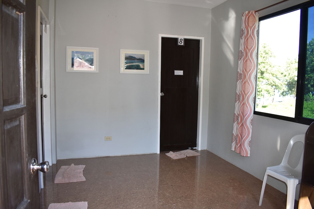 Basic Room, 1 Double Bed, Private Bathroom photo 3