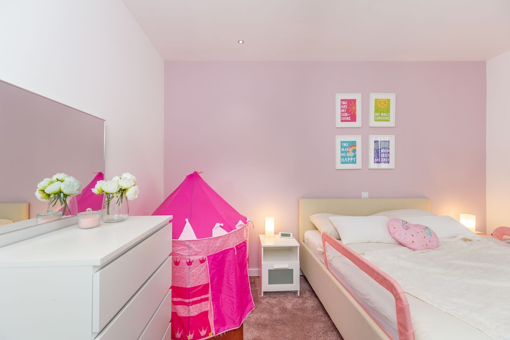 Grand Apartment, Balcony (3 Bedrooms)