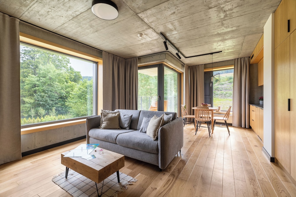 Superior Apartment, Balcony, Mountain View