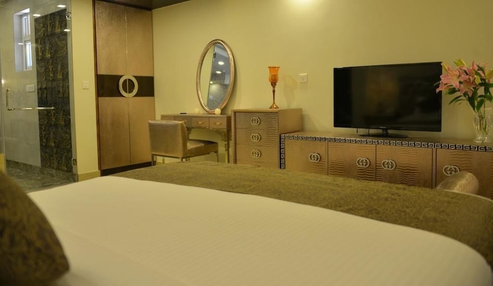 Luxury Apartment, 2 Bedrooms, Kitchen, Sea View photo 3