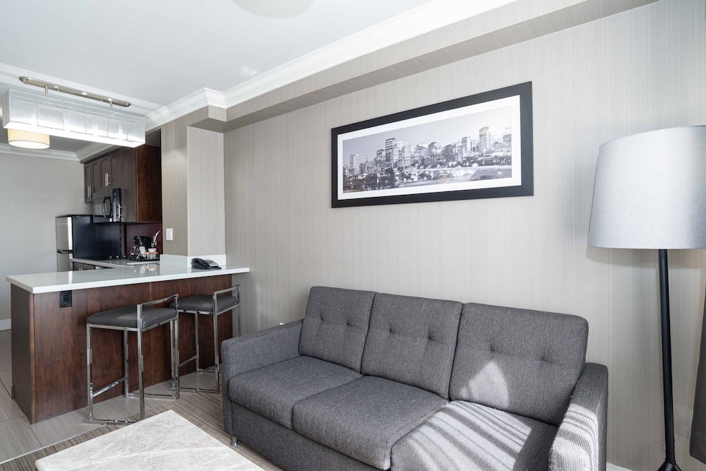 Suite, 1 King Bed, Kitchen (Jacuzzi)
