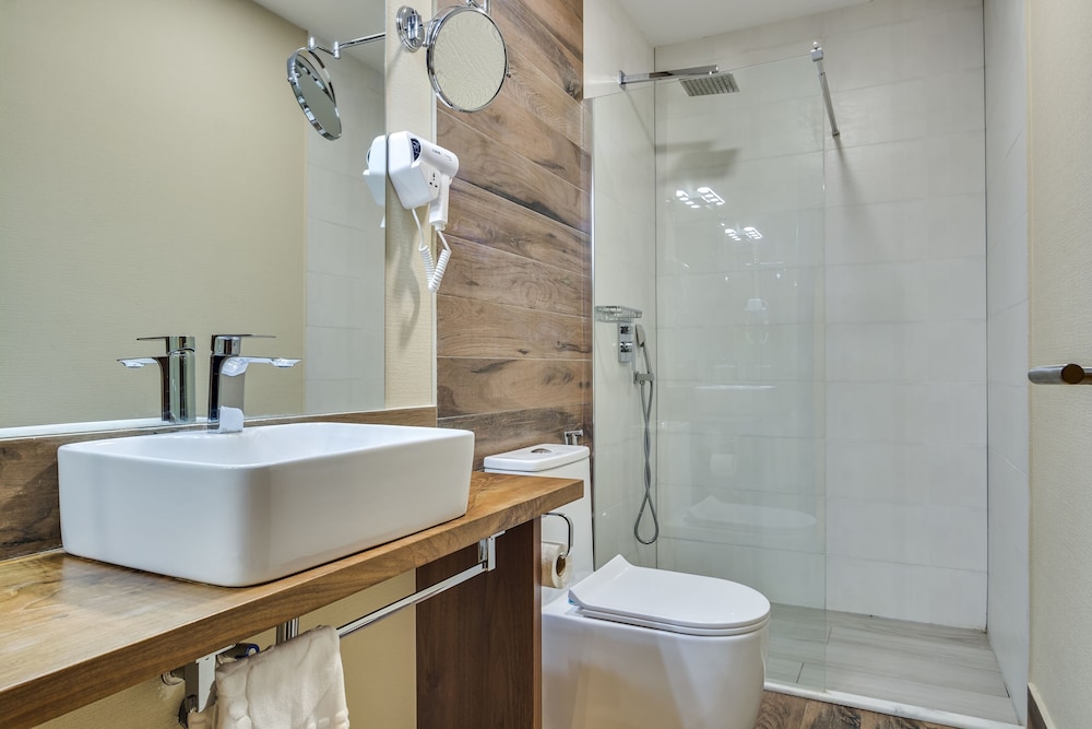 Double Room - Photo 4