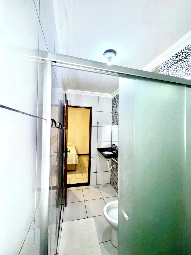 Standard Double Room - Photo 8