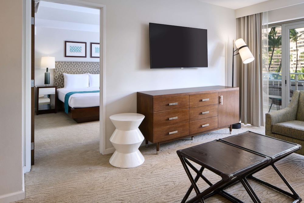 Luxury 1 Bedroom Suite City View - Photo 3
