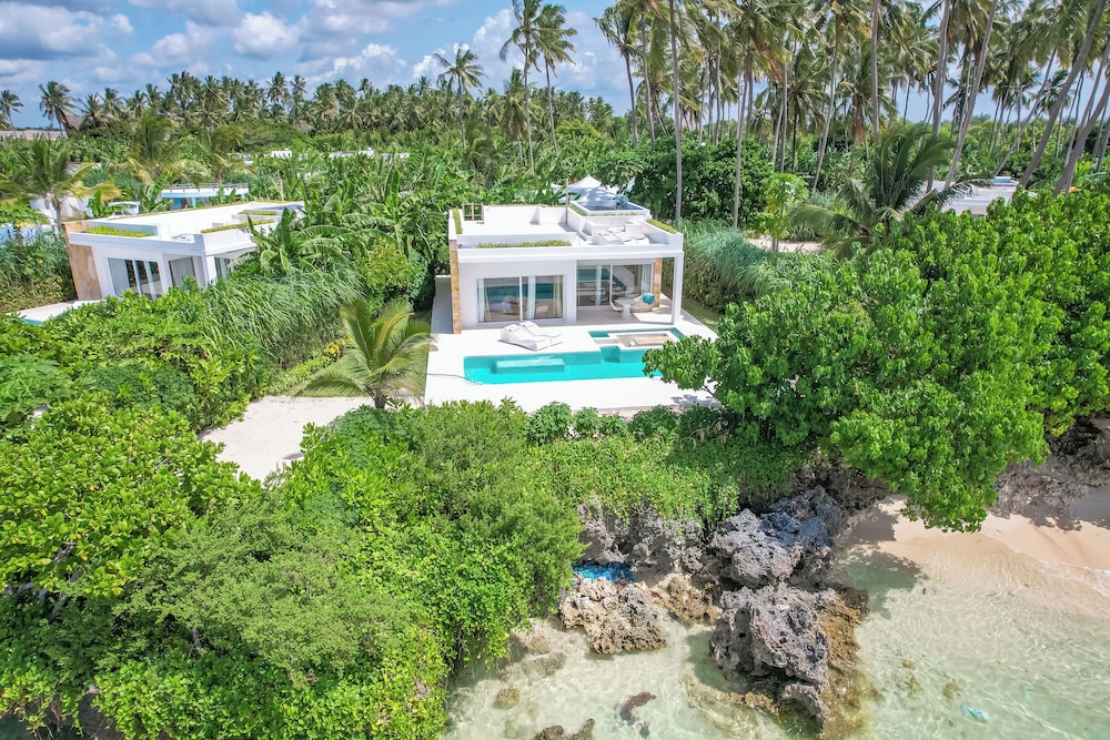 Honeymoon Beach Front Villa