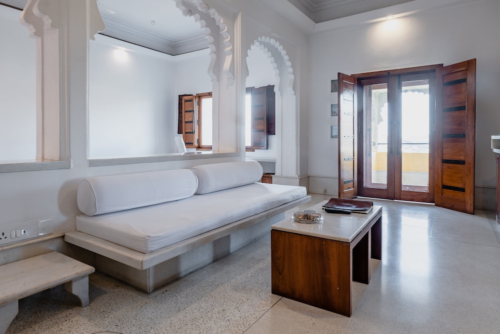 Palace Suite - Photo 2