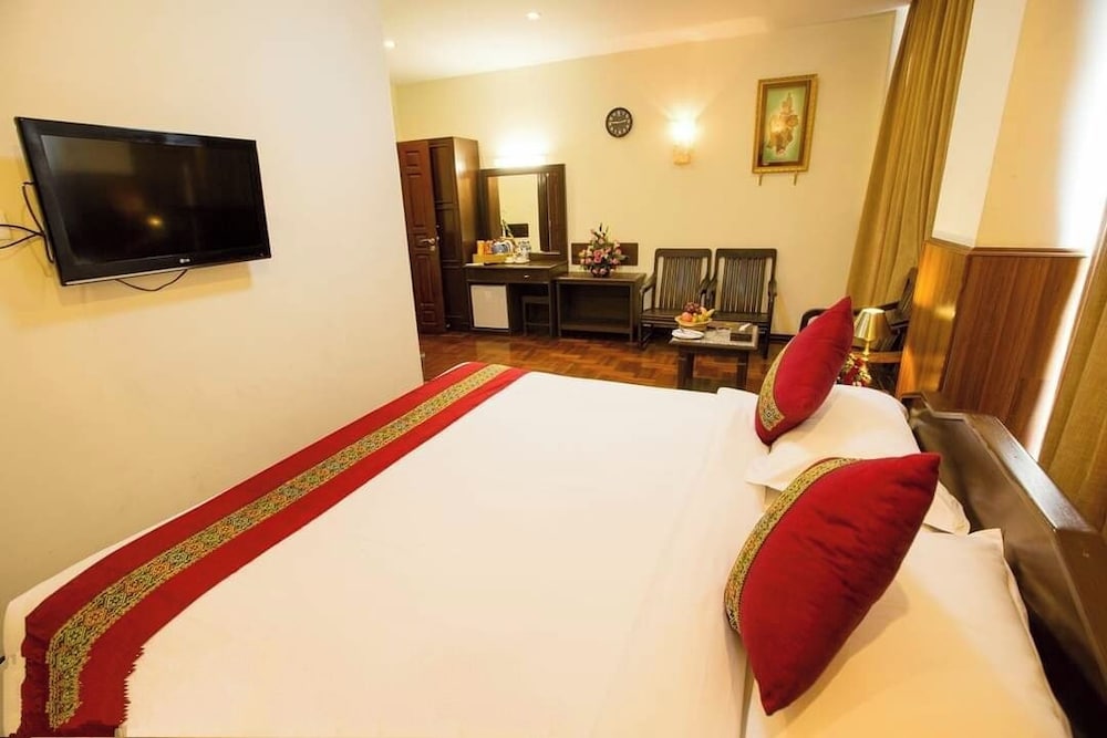 Deluxe Double or Twin Room, City View