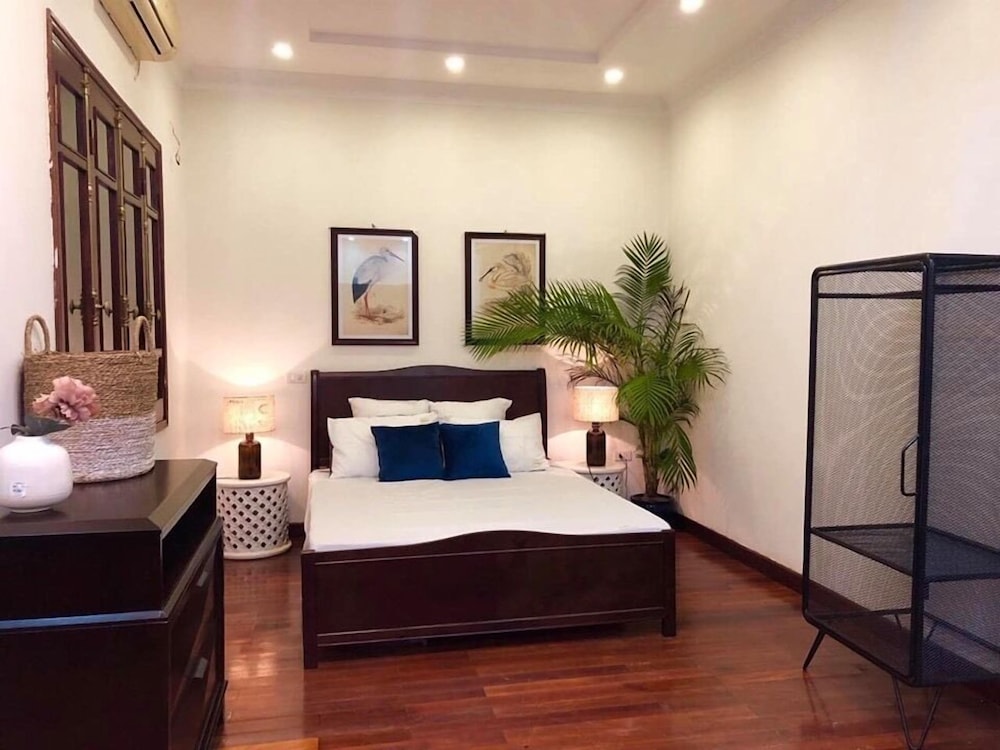 Basic Apartment, 1 Bedroom, Pool Access, Garden View