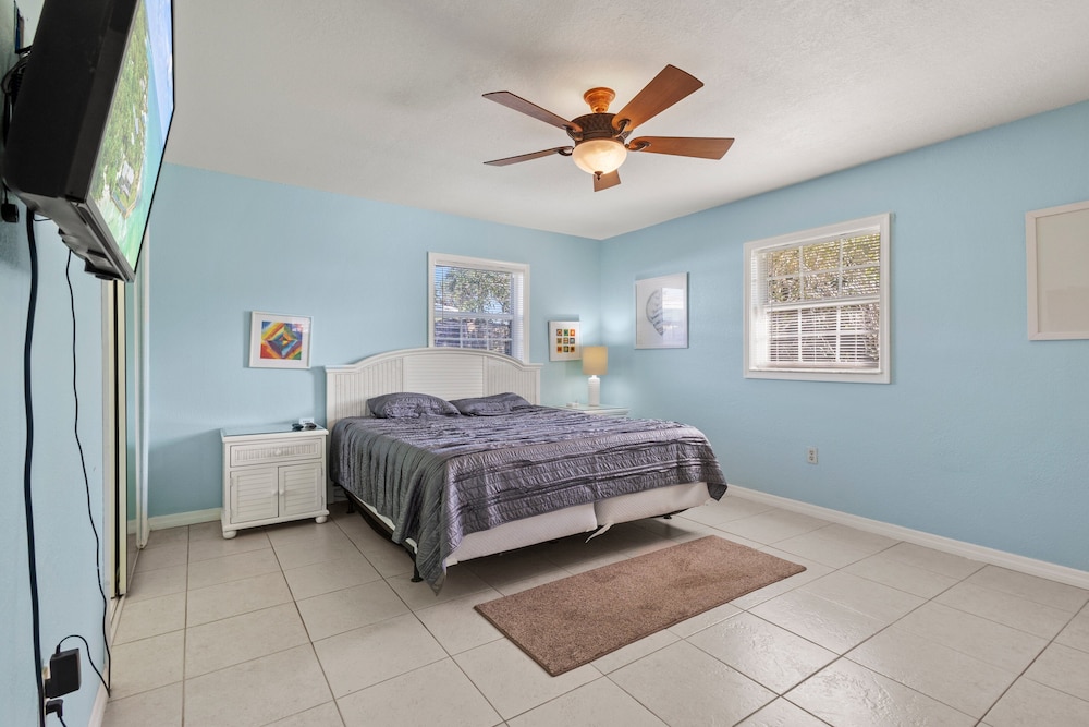 House, Multiple Beds, Patio, Garden View (Ocean Song House)