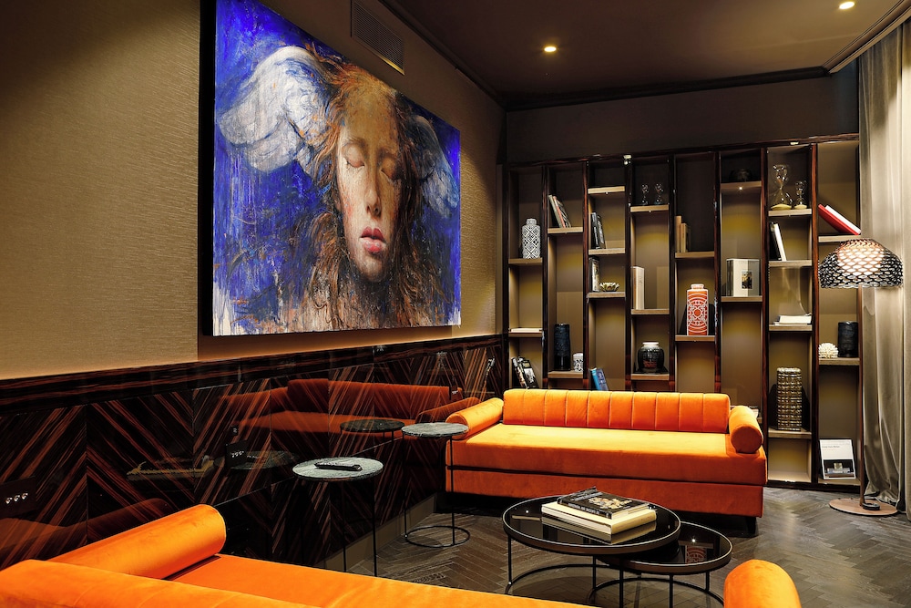 Signature Suite, 2 Bedrooms, Sauna, City View