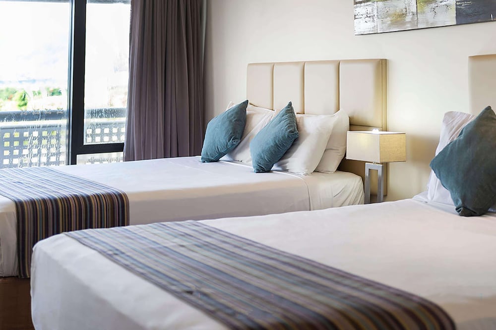 Standard Room, 2 Double Beds - Photo 6