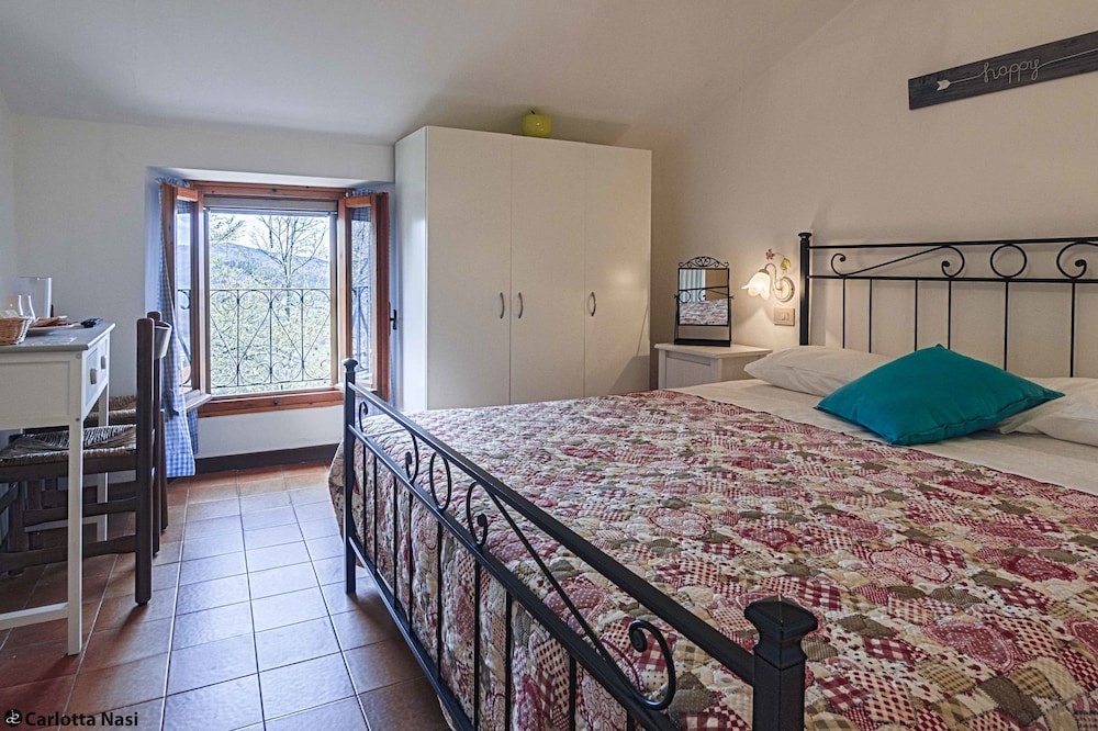 Double Room, Shared Bathroom photo 3