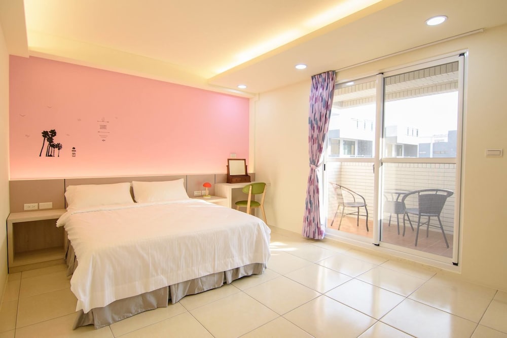 Economy Double Room, Shared Bathroom (302) photo 1