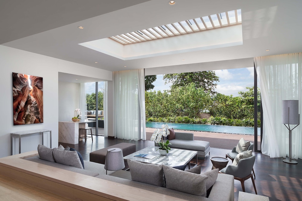 Three Bedroom Beach Residence - Photo 5