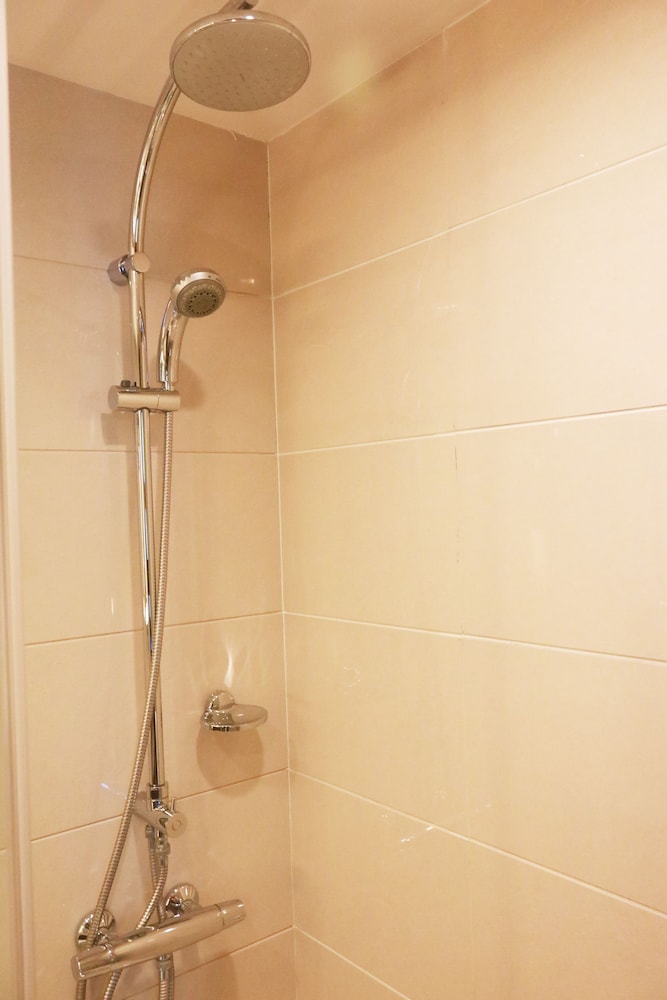 Superior Twin room-Huangpu River View,High Floor thumbnail 6