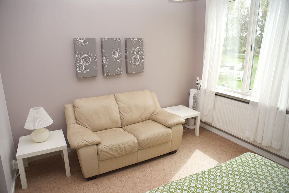 Family Room, Shared Bathroom (6 persons) photo 2
