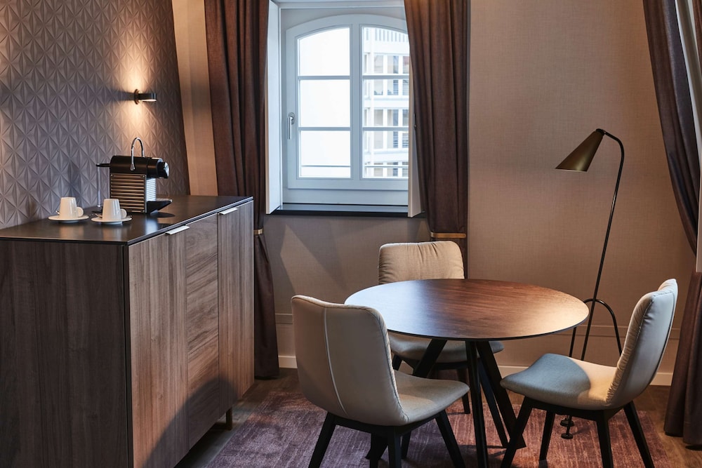 Suite - Photo 6