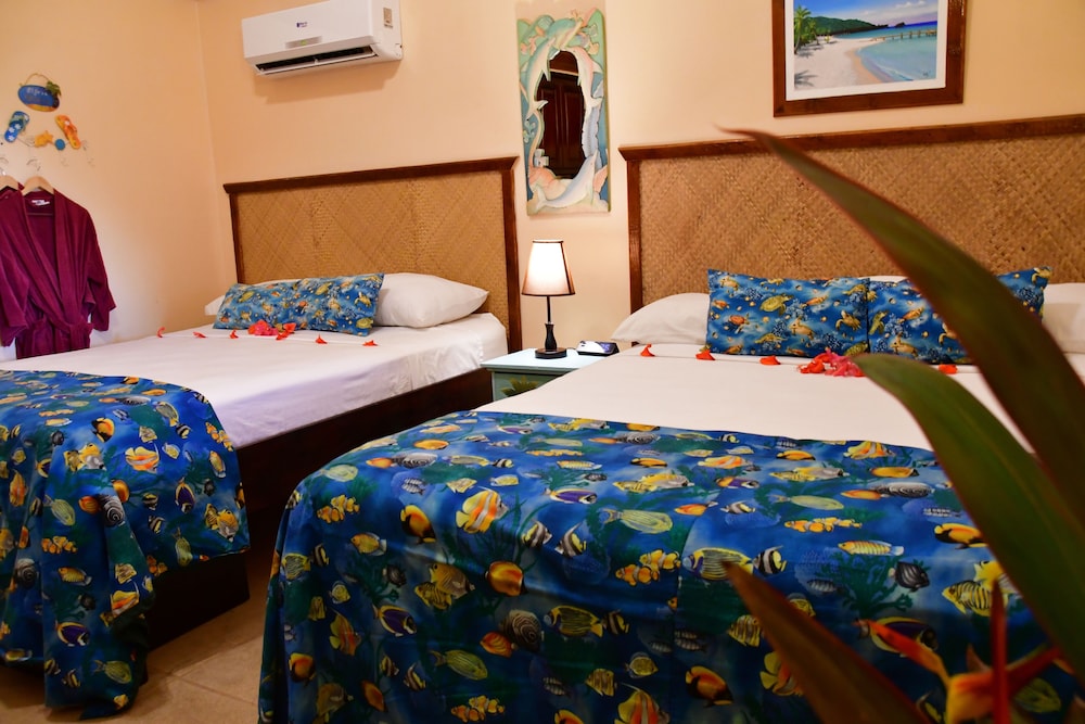 Bungalow, 2 Queen Beds