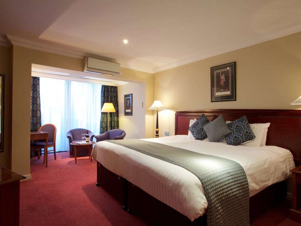 Suite, 1 King Bed, Non Smoking - Photo 1