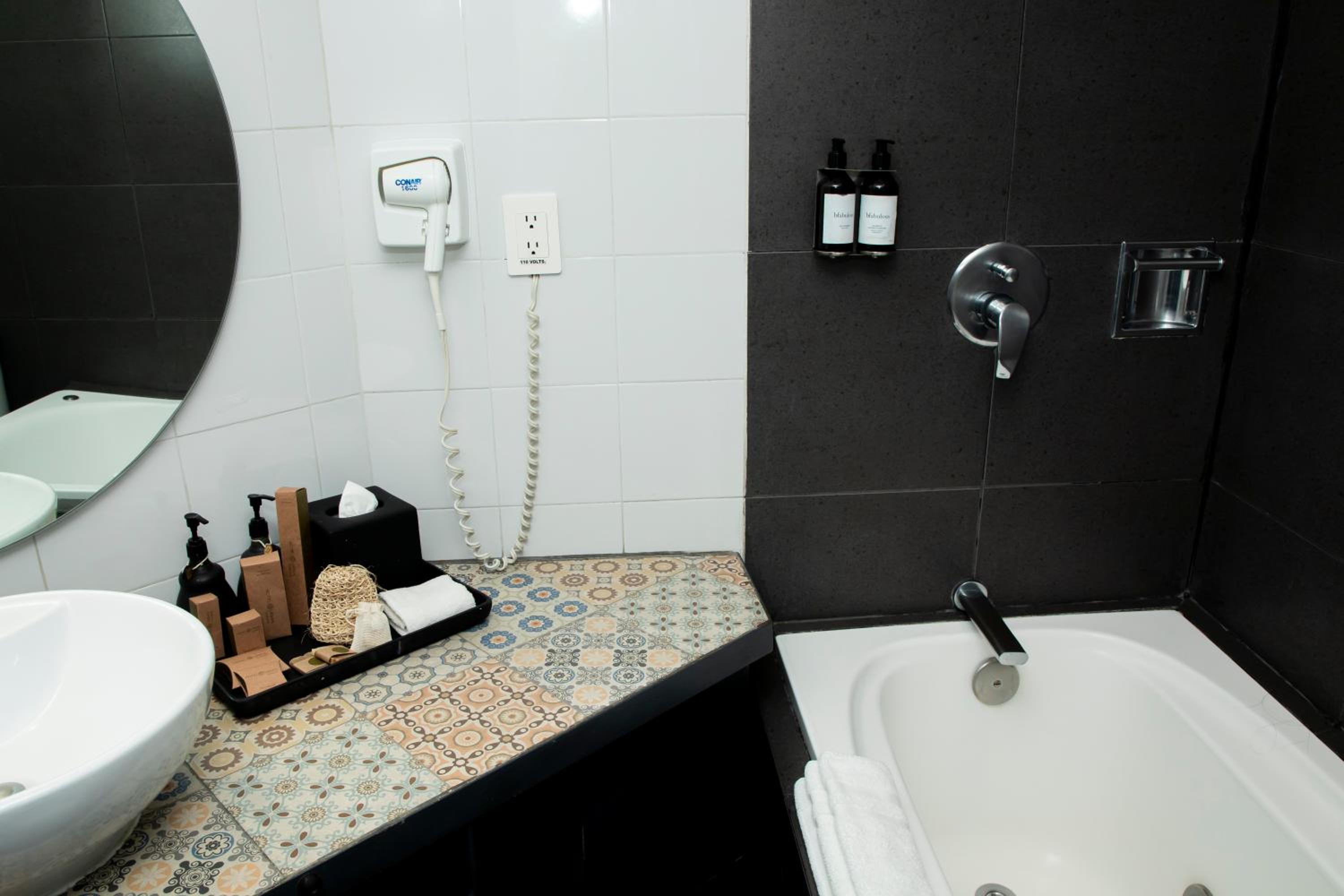 Executive Suite photo 2