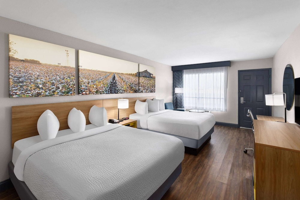 Room, 2 Queen Beds, Non Smoking - Photo 2