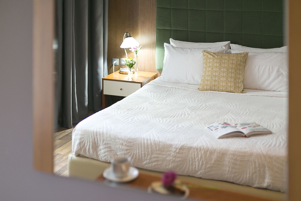 Standard Double Room - Photo 8
