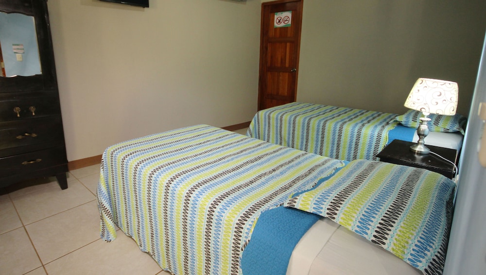 Habitacion Triple Confort (A/C) photo 2