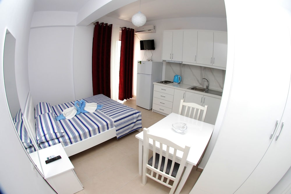 Double Room, Balcony (2 adults)
