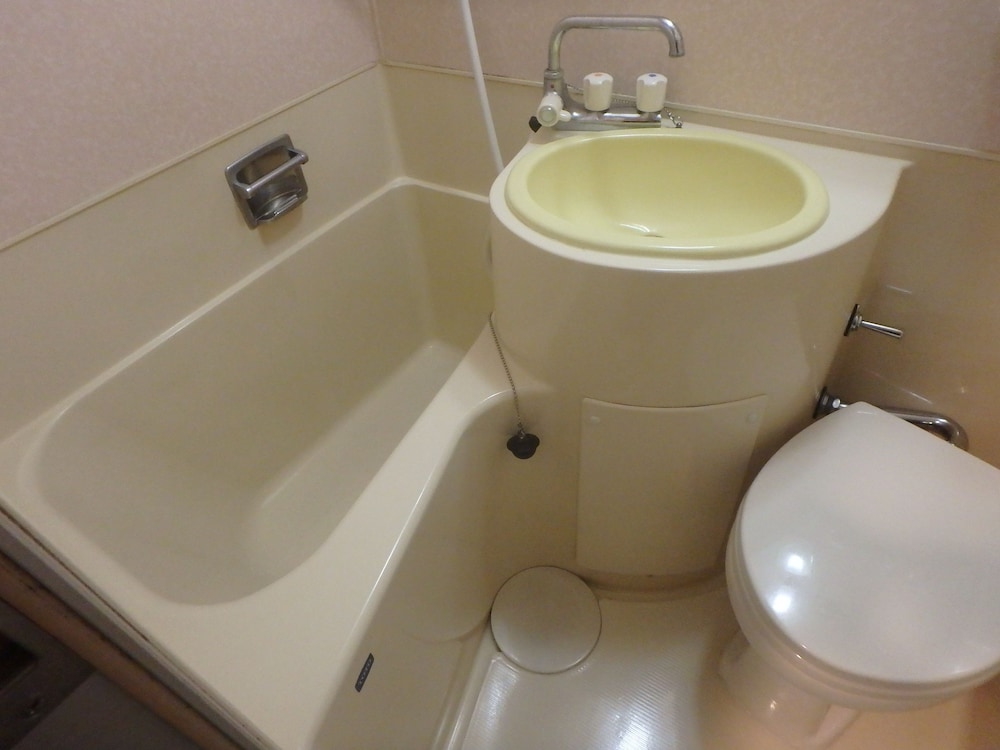Twin Room, Non Smoking photo 2