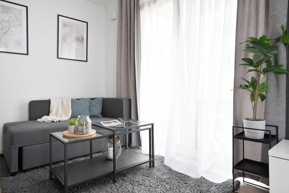 Deluxe Apartment, 1 Queen Bed with Sofa bed, Balcony photo 1