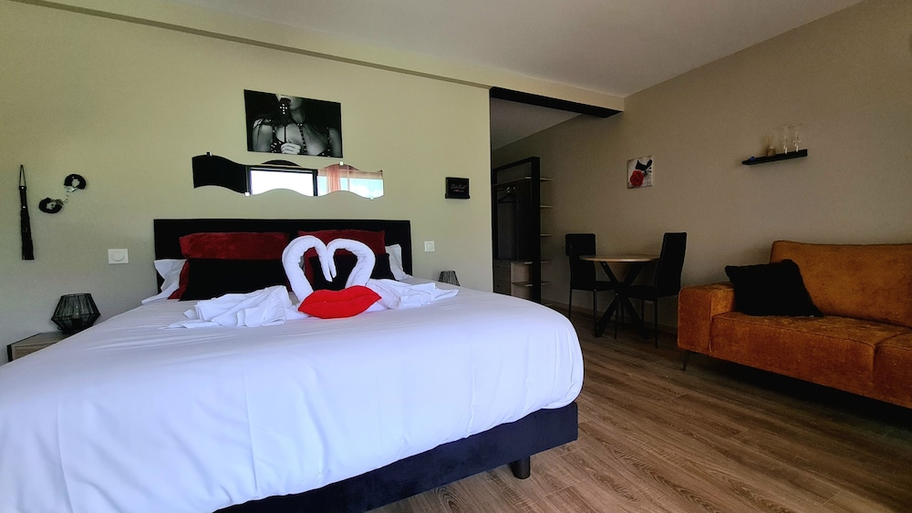 Romantic Double Room, Mountain View photo 1