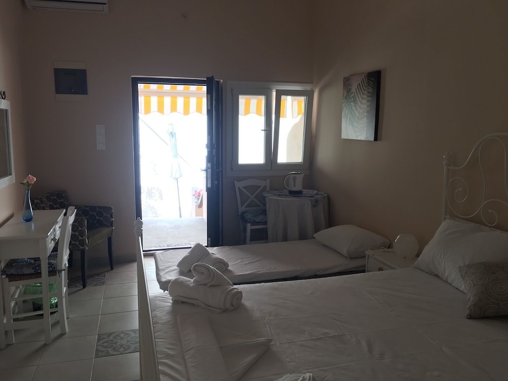 Basic Studio, 1 Bedroom, Garden View photo 1