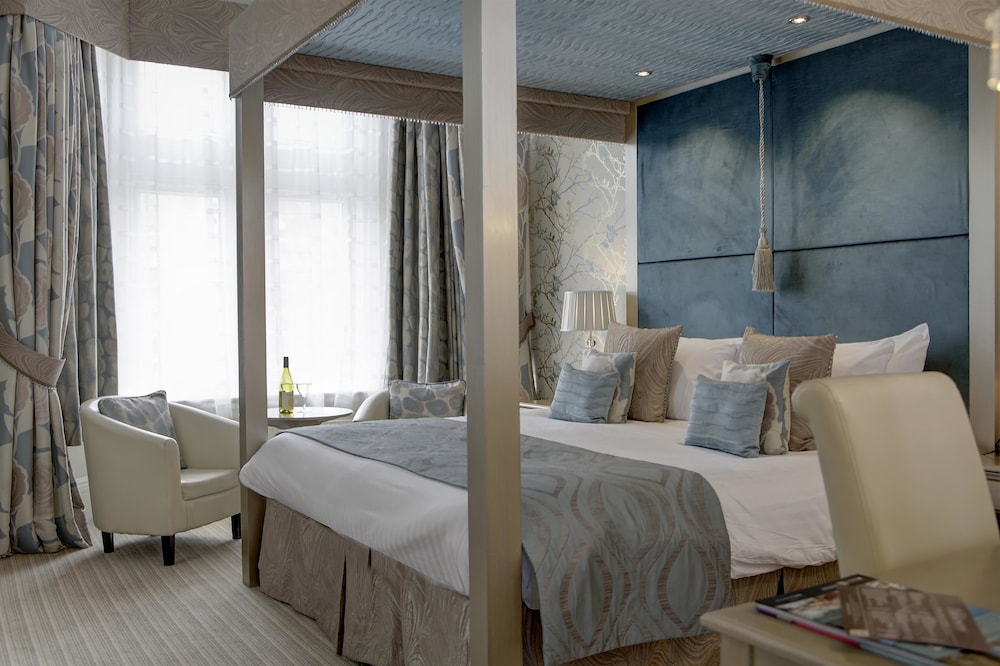 Deluxe Room, 1 King Bed, Non Smoking (Four Poster Bed, View) - Photo 1